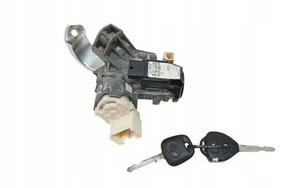 Toyota Yaris Ignition lock 450200D04