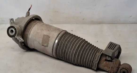 Volkswagen Touareg I Rear shock absorber/damper 7L6512021AG