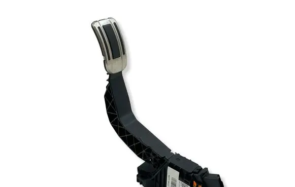 Opel Mokka B Accelerator throttle pedal 9837891880