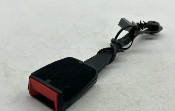 Jeep Grand Cherokee WL Front seatbelt buckle P6KM741X7AA 025231R 34324698A