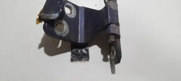 Renault Laguna I Rear door lower hinge