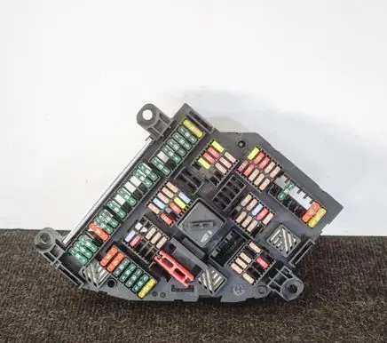 BMW 5 F10 F11 Fuse box set 9210857 117033452