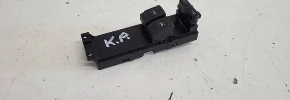 Volkswagen PASSAT B5.5 Electric window control switch 1J3959857B F005S00071 48612111