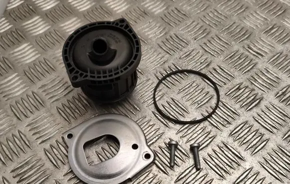 Volkswagen PASSAT B5 Oil breather separator 059103464B