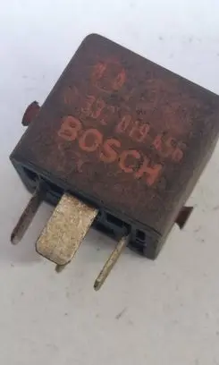 Volkswagen Jetta I Other relay 0332019456