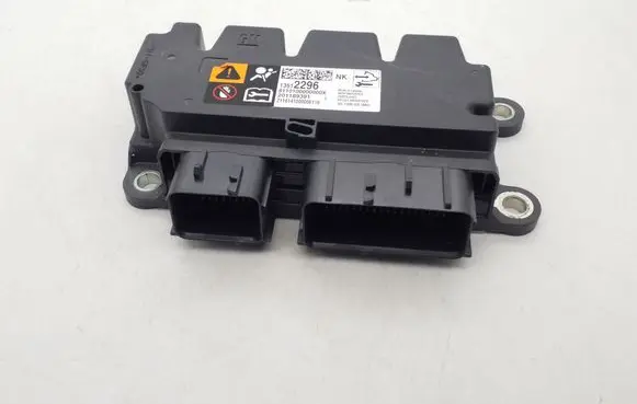 Chevrolet Cruze II Airbag control unit/module 13512296 201189381