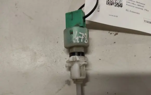 Clutch pedal sensor