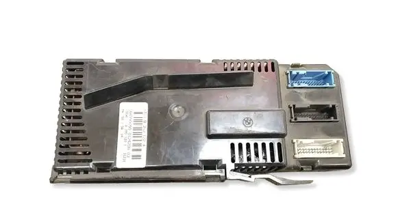 BMW 5 E34 Air conditioning/heating control unit 084990050 8390120