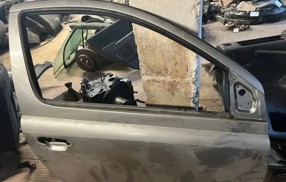 Toyota Yaris Door (2 Door Coupe) 