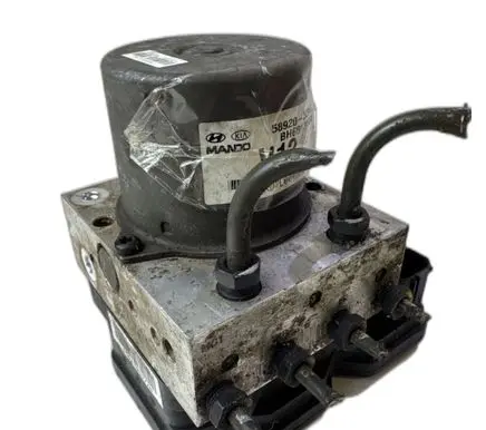 Hyundai i40 Master brake cylinder 589203Z910 BH6013I504
