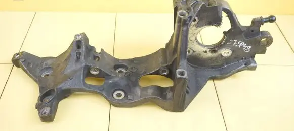Skoda Octavia Mk3 (5E) Engine mounting bracket 04L903143D 27SP48