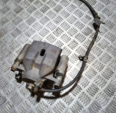 Lexus CT 200H Front brake caliper