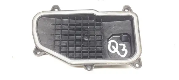 Audi Q3 8U Headlight/headlamp dust cover 1001001007L