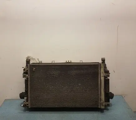 Opel Astra J Coolant radiator