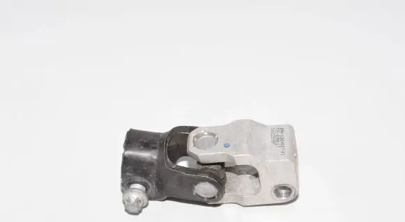 BMW i3 Steering column universal joint 6864587