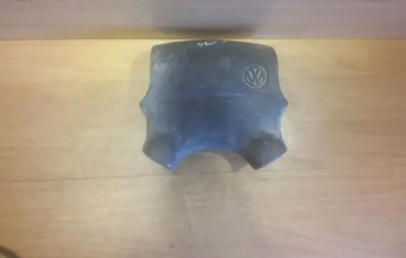 Volkswagen Golf III Steering wheel airbag 10109392434677