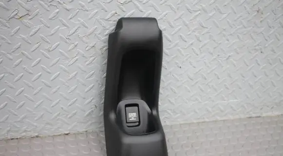 Honda HR-V Centre console side trim front 83405-T7WA-A010-21 83405T7WAA01021