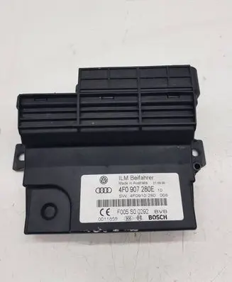Audi Q7 4L Power management control unit 4F0907280E 4F0910280