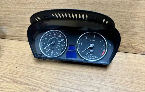 BMW 5 E60 E61 Speedometer (instrument cluster) 6965359 9194890
