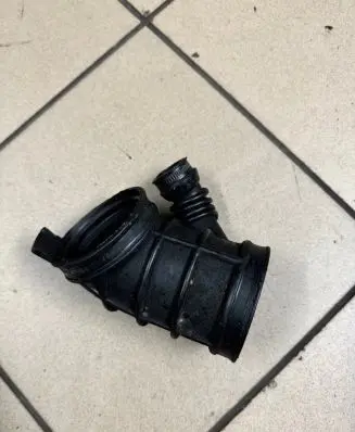 BMW 7 E38 Air intake hose/pipe 1435627