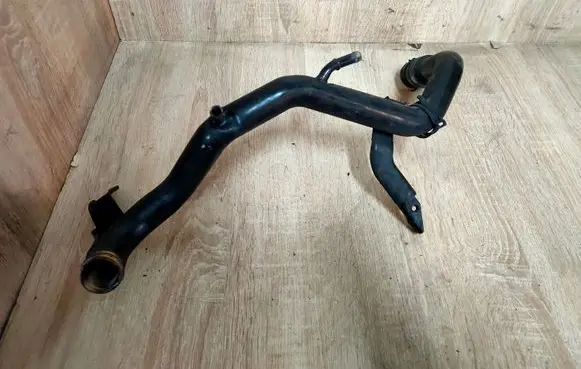 Audi A4 S4 B7 8E 8H Engine coolant pipe/hose 03G121071A