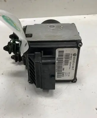 Volkswagen PASSAT B6 ABS Pump 3C0614109T 16705710K 16795910