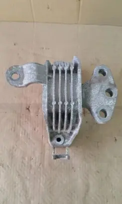 Opel Zafira C Engine mount vacuum valve 