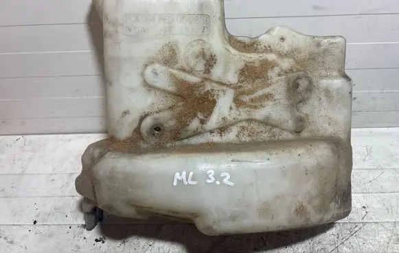 Mercedes-Benz ML W164 Windshield washer fluid reservoir/tank A1648690520