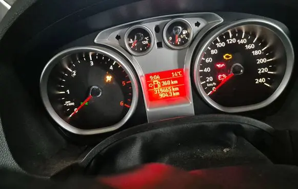 Speedometer (instrument cluster)