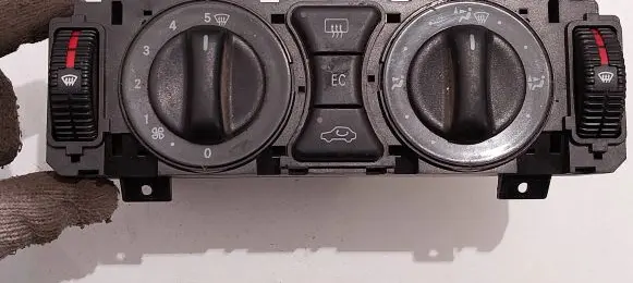Mercedes-Benz C W202 Climate control unit 2108302085 9140010258 66918X09