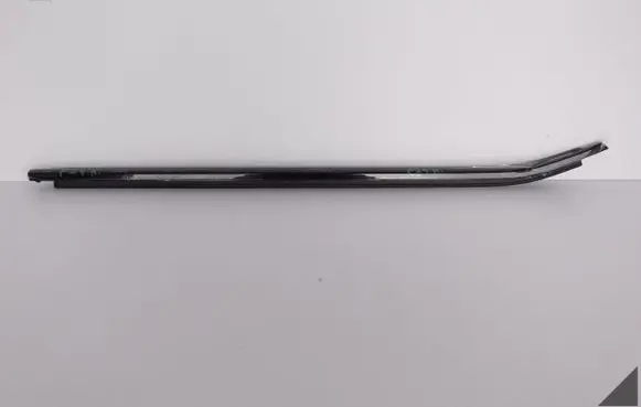 BMW X3 G01 Door glass trim 7410016