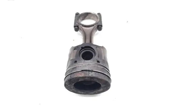 Citroen Dispatch II Piston with connecting rod RHH DW10CTED4