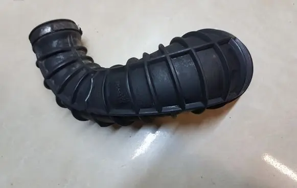 Volvo S60 Air intake hose/pipe 08634143