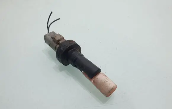 Nissan Navara D40 Windshield washer fluid level sensor 7700812408E