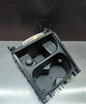 Volvo V70 Cup holder front 39997586 390227 1337090