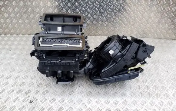 Volvo XC60 Interior heater climate box assembly housing 32392700