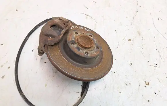 Rear wheel hub spindle/knuckle