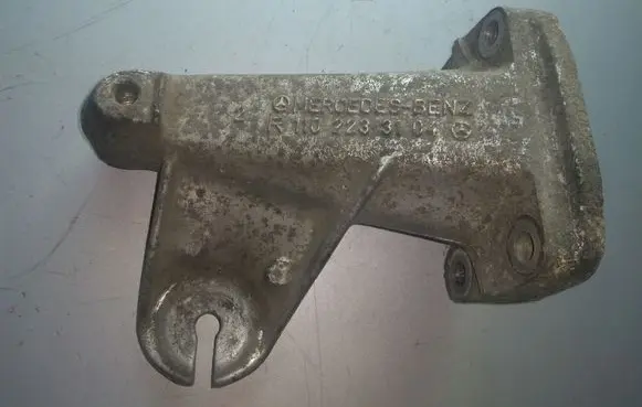 Mercedes-Benz E W123 Engine mounting bracket R1102233104