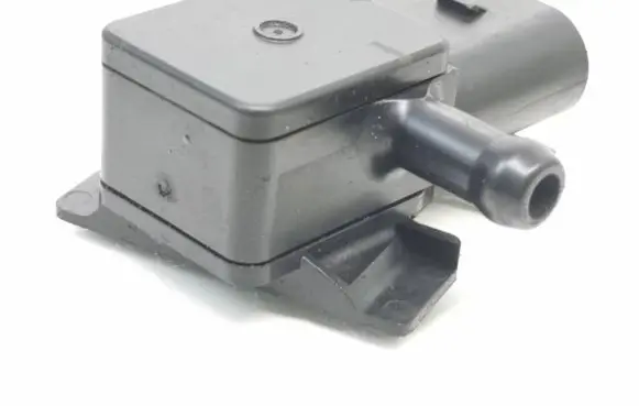BMW 5 E60 E61 Exhaust gas pressure sensor 7805152 3K18 1180