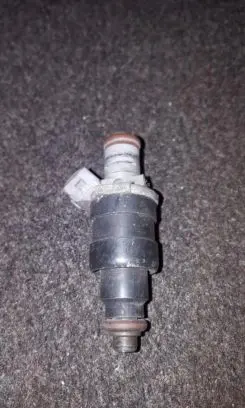 Audi A8 S8 D2 4D Fuel injector 078133551n