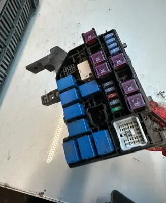 Suzuki Swift I Fuse box set 32123