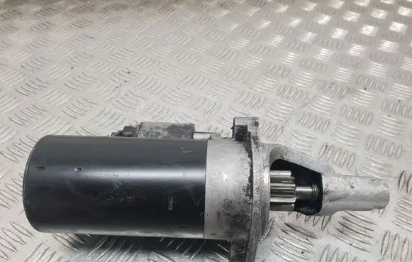 Volkswagen PASSAT B5 Starter motor 1005821953