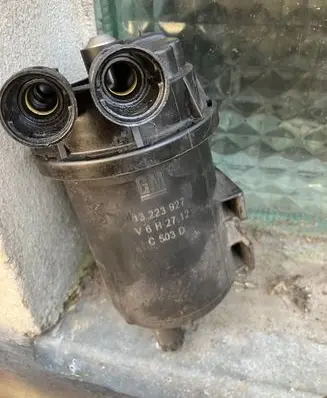 Opel Vectra C Fuel filter housing 