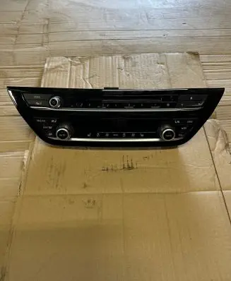 BMW 5 G30 G31 Climate control unit 7947869