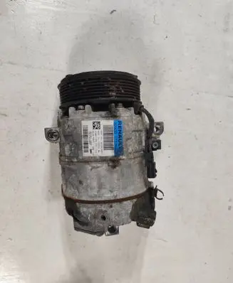 Opel Vivaro Air conditioning (A/C) compressor (pump) 926001732R 8050815657 T59574B