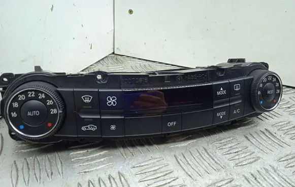 Mercedes-Benz CLS C219 Climate control unit A2198302885