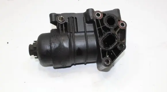 KIA Sorento Oil filter cover 