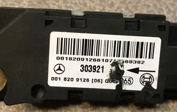 Mercedes-Benz E W211 Airbag deployment crash/impact sensor 0018209126