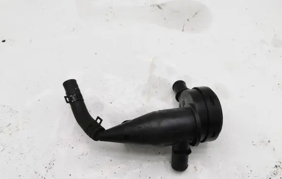 Hyundai ix 55 Oil breather separator 867103A001