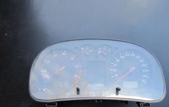 Volkswagen Golf IV Speedometer (instrument cluster) 1J0920802C 11000895758
